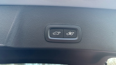 Volvo XC40 2.0 B4P Plus Dark 5dr Auto Petrol Estate